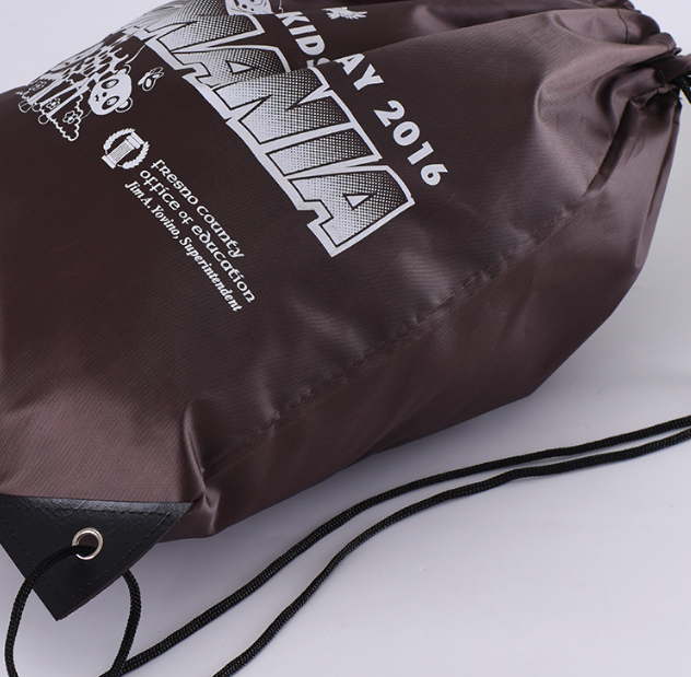 Çanta promovuese me fije tërheqëse Çanta me rrjetë me fije tërheqëse me cilësi të personalizuar